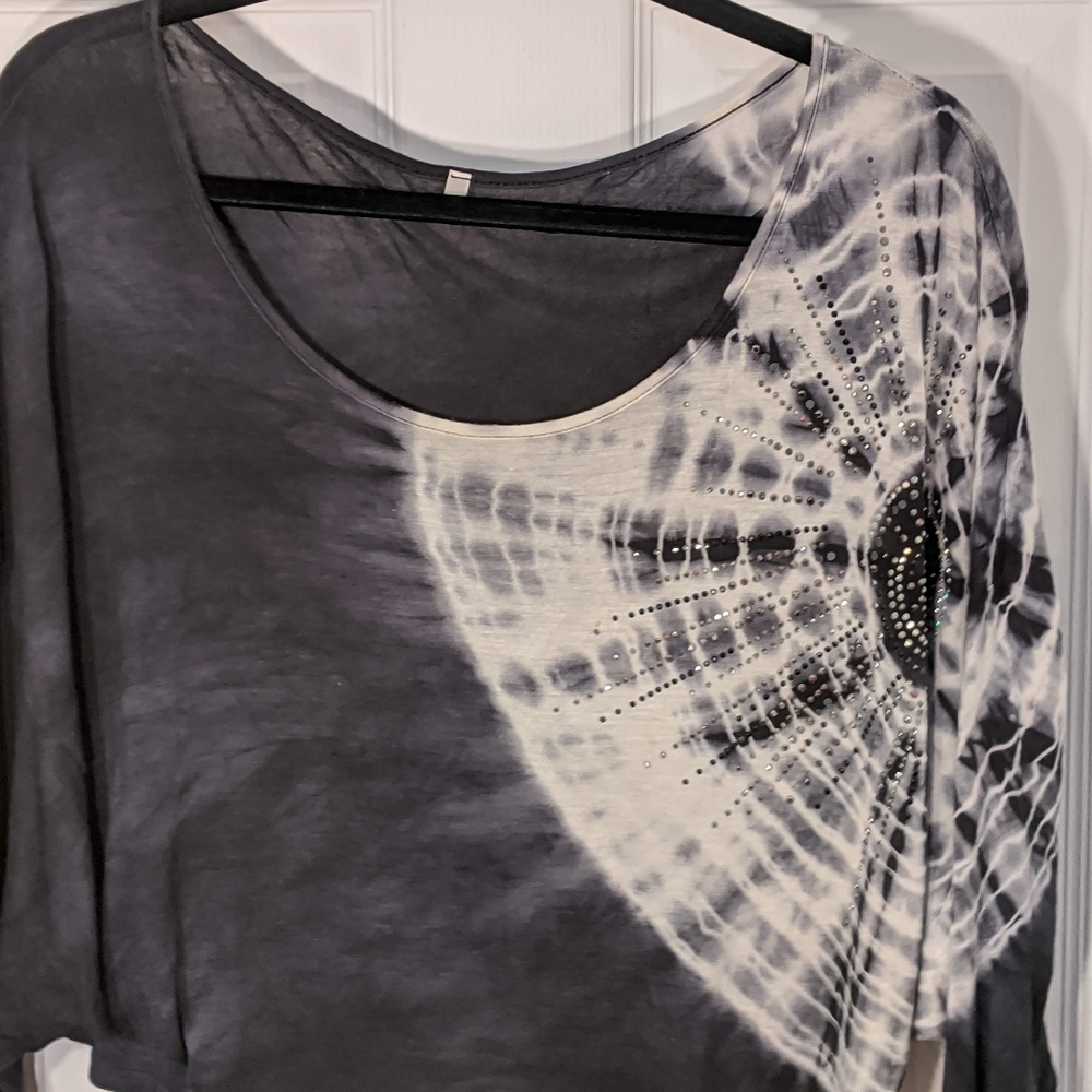 tie-dye off the shoulder shirt